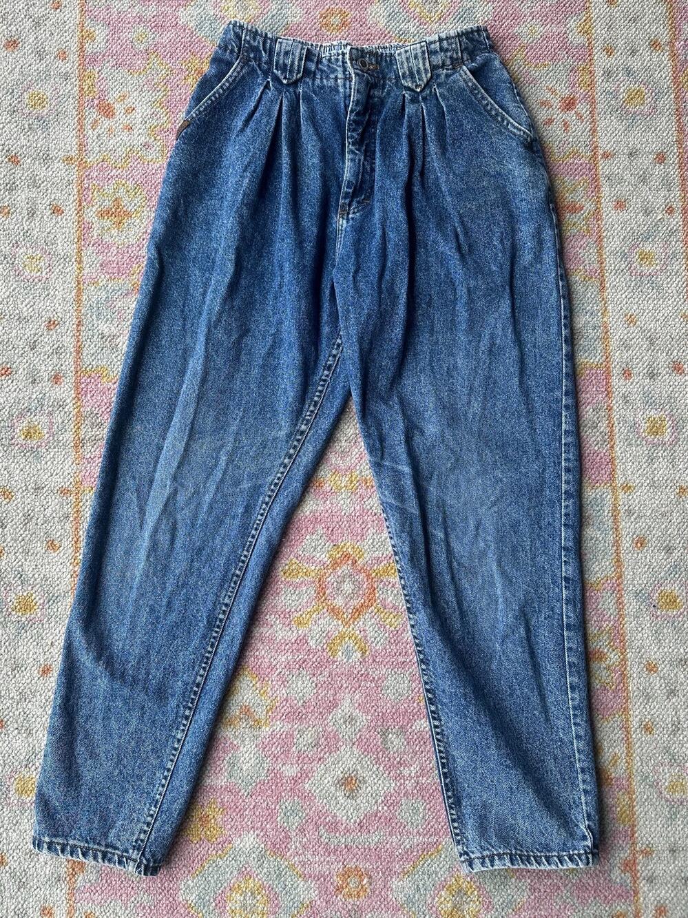 Vintage Lee High Waist Pleated Jeans Size 28 | 80s 90s Blue Denim Mom Jeans